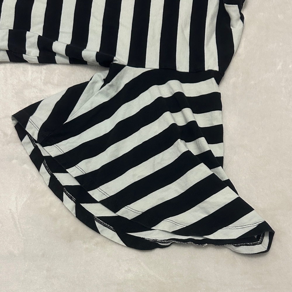 Who What Wear Black and White Striped Top - Picture 3 of 4